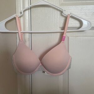 Vistoria’s Secret PINK Wear Everywhere Push-Up Bra